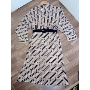 NWT Express, geometric Portofino midi dress. Size large (belt not included)